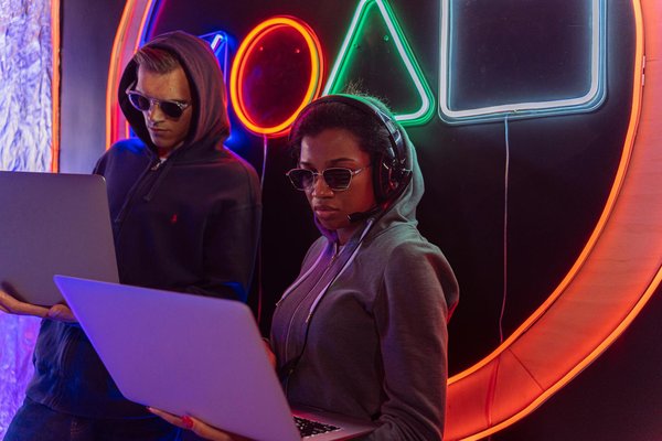 Command Your Smartphone: The Ultimate Handbook for Building an Intelligent Home Security System